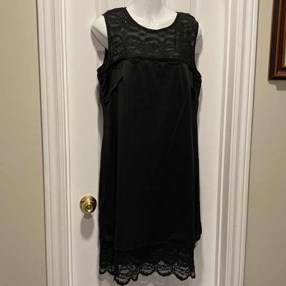 NWOT - R&M Richards New York Black Lace Sleeveless Sequinned Dress - Sz 12 - Picture 10 of 12